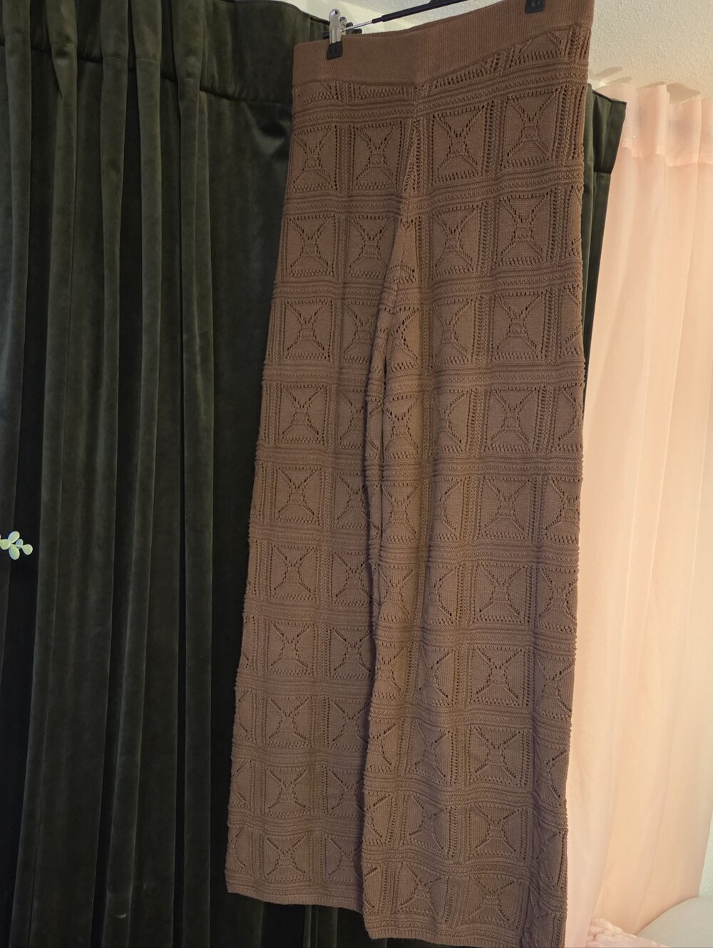 Knit Wide-Leg Pants in Coffee Bean